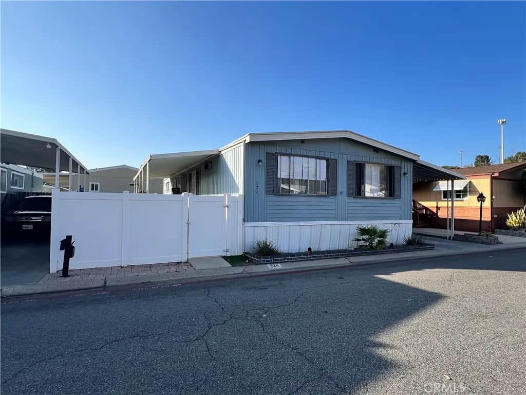 4901 Green River rd #224, Corona, CA — listing photo 1