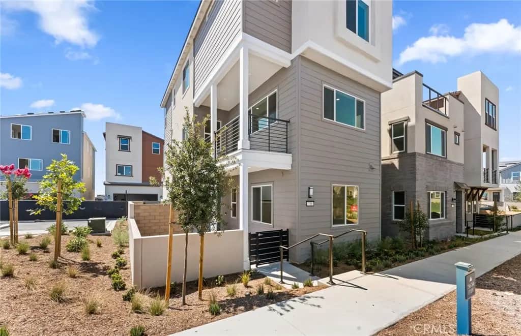 756 Gadwall, Irvine, CA — listing photo 1