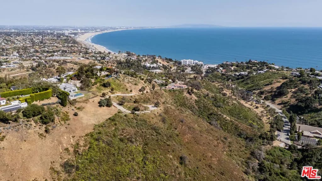 646 Paseo Miramar, Pacific Palisades, CA — listing photo 1