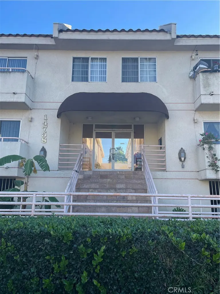 14758 Magnolia Boulevard 102, Sherman Oaks, CA — listing photo 1