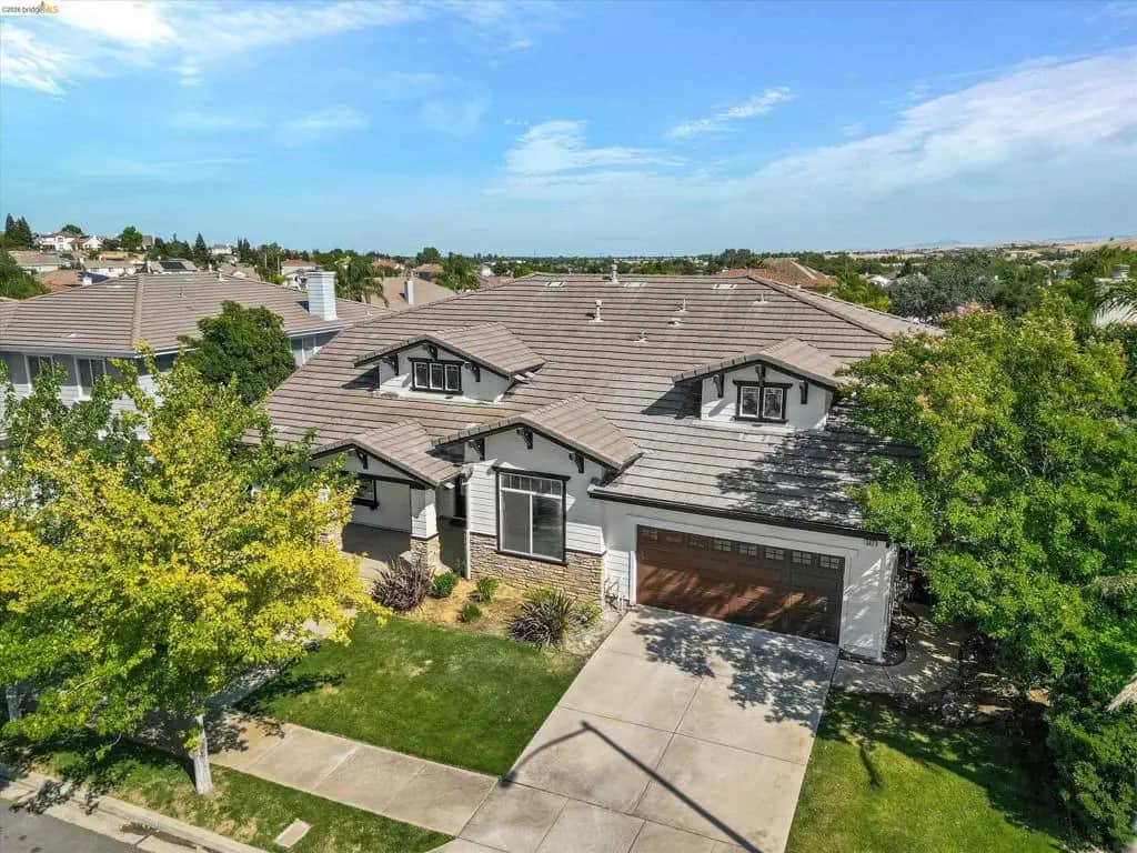 547 Lakeview Dr, Brentwood, CA — listing photo 1