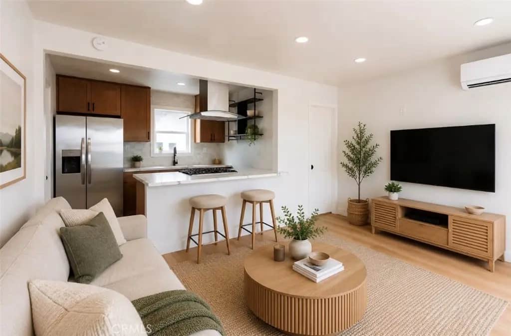 784 E Walton Street B, Signal Hill, CA — listing photo 1
