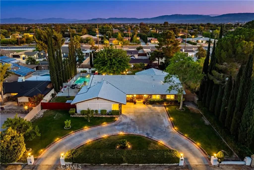 2606 W Avenue J14, Lancaster, CA — listing photo 1