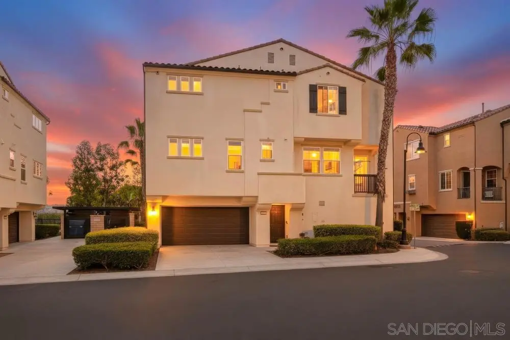 5069 Cascade Way 101, Oceanside, CA — listing photo 1