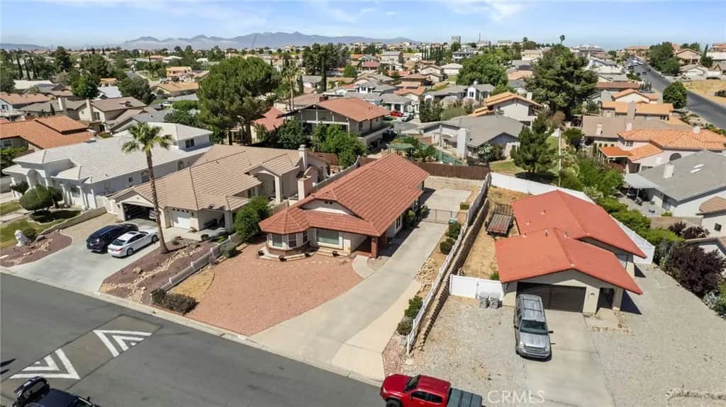 13300 Tamarisk, Victorville, CA — listing photo 1