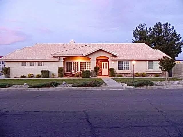 12515 Tamarisk, Victorville, CA — listing photo 1