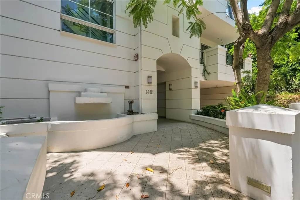 1401 S Bentley Avenue 203, Los Angeles, CA — listing photo 1