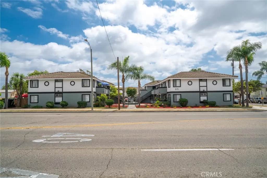 875 N Olive, Orange, CA — listing photo 1
