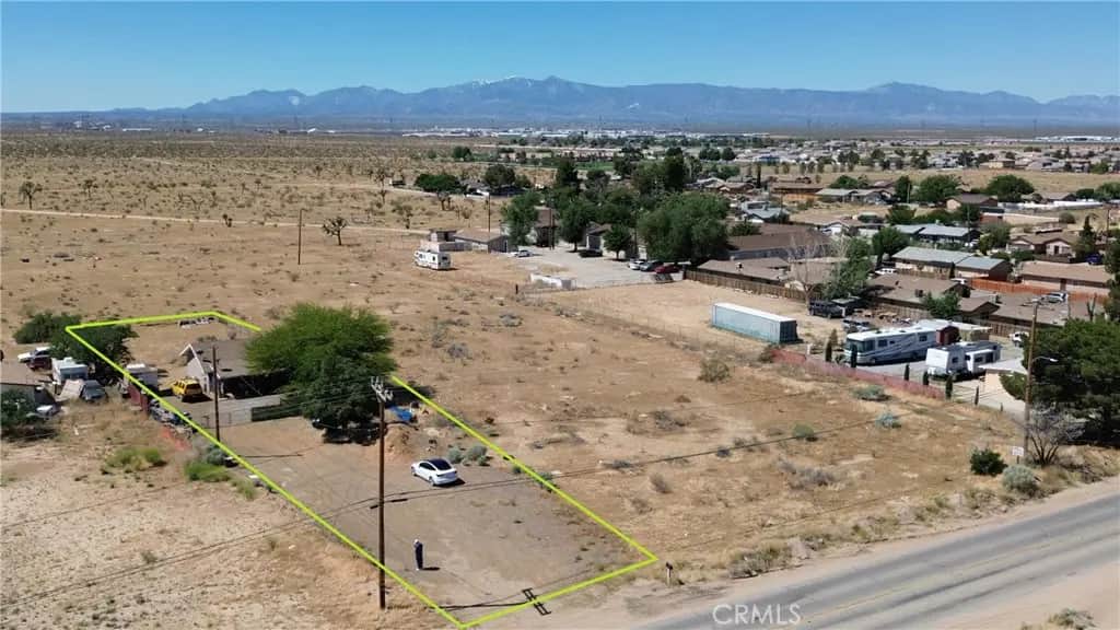 10877 Chamberlaine Way, Adelanto, CA — listing photo 1