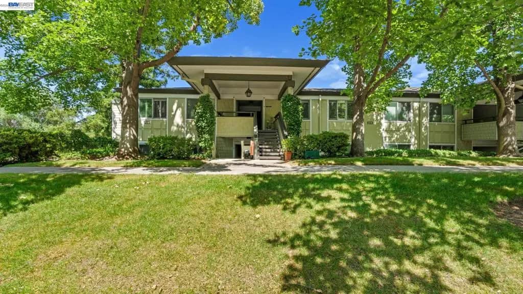2128 Tice Creek Dr 3, Walnut Creek, CA — listing photo 1