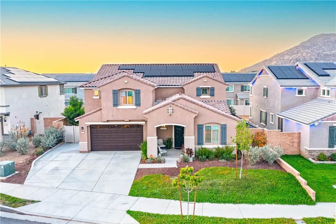 748 Torrey Court, Perris, CA — listing photo 1