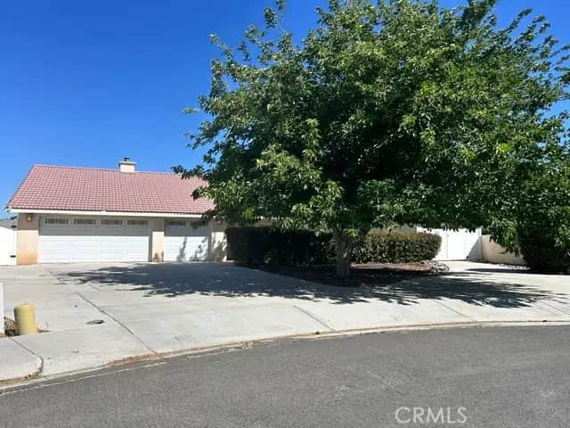 13955 Okesa, Apple Valley, CA — listing photo 1
