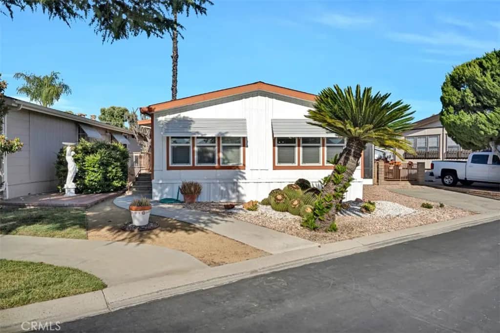 1275 Bishop Drive, Hemet, CA — listing photo 1