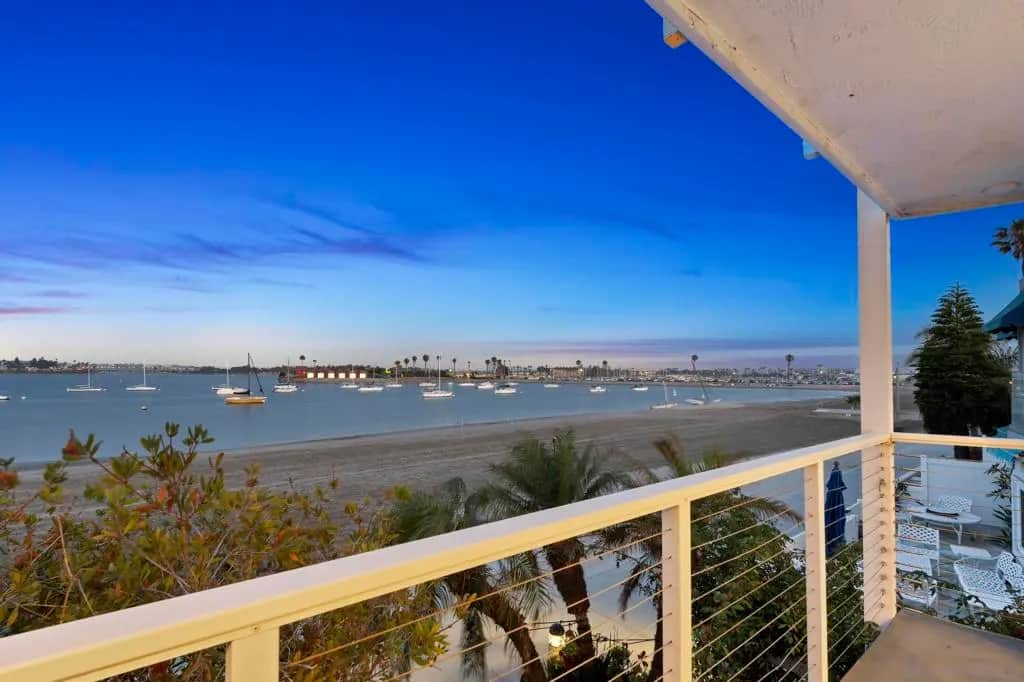 3630 Bayside Walk B, San Diego, CA — listing photo 1