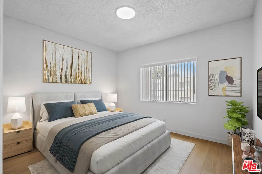 424 S Westmoreland Avenue 210, Los Angeles, CA — listing photo 1