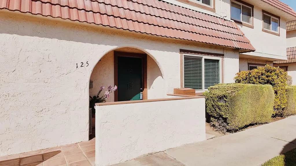 125 Villa Pacheco Court, Hollister, CA — listing photo 1