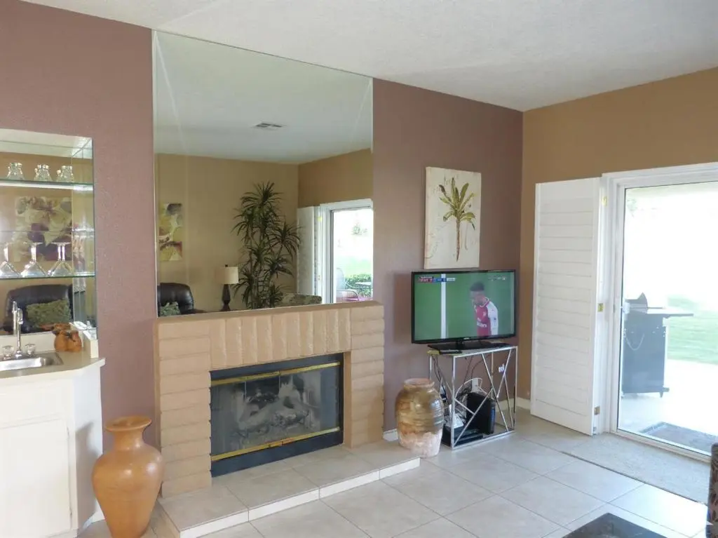 221 Vista Royale Circle E, Palm Desert, CA — listing photo 1