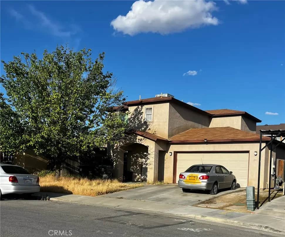 25 Del Playa Drive, Bakersfield, CA — listing photo 1