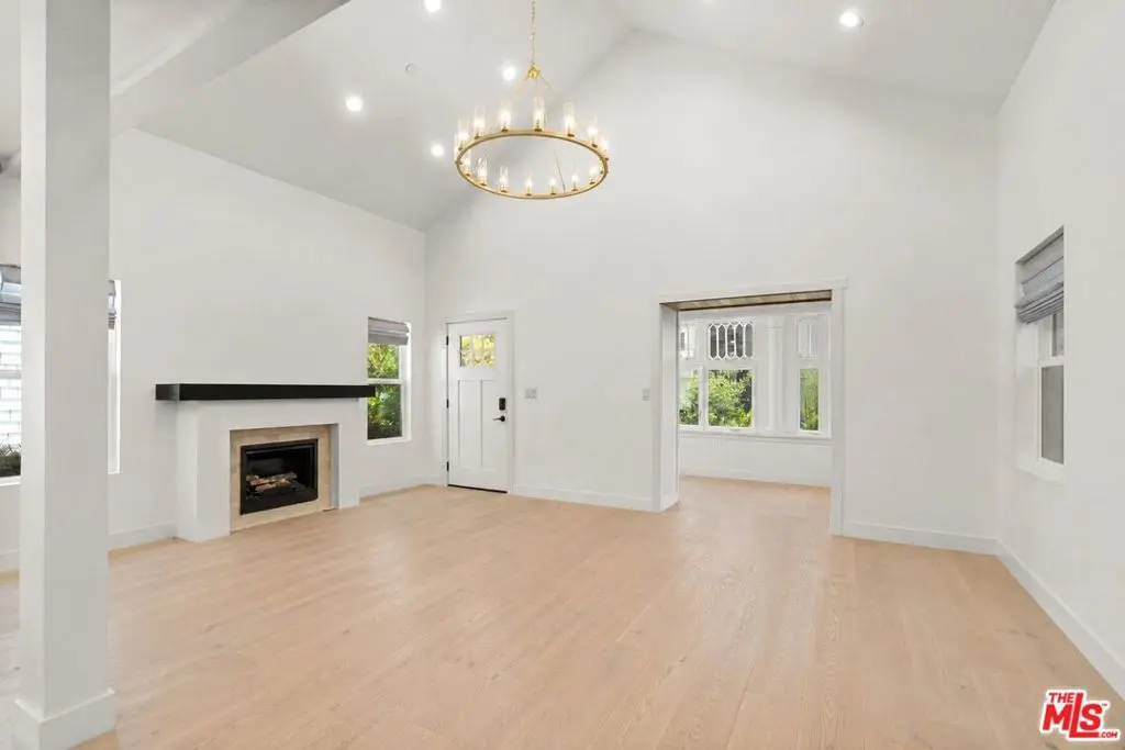 157 Hart Avenue, Santa Monica, CA — listing photo 1