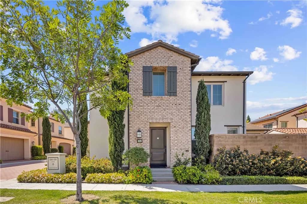 124 Gulfstream, Irvine, CA — listing photo 1