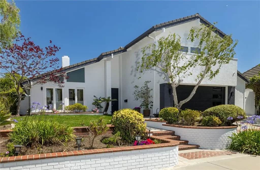 3834 Mistral, Huntington Beach, CA — listing photo 1