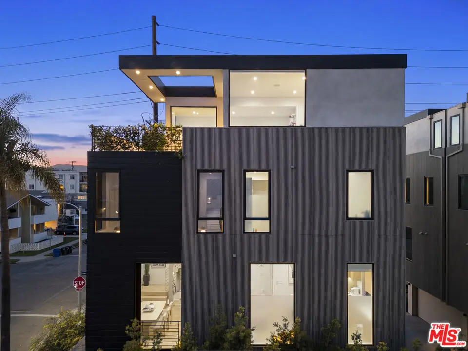 1704 Granville Avenue, Los Angeles, CA — listing photo 1
