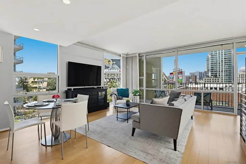 321 10Th 512, San Diego, CA — listing photo 1