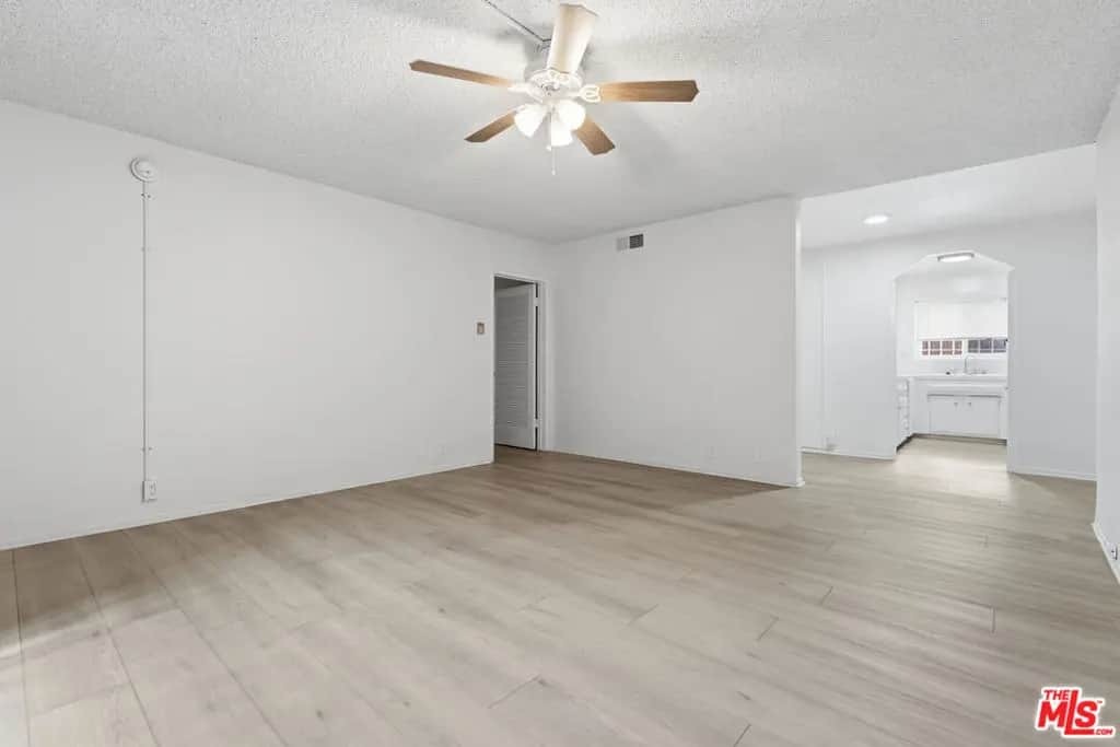 2332 S Beverly Glen Boulevard 3, Los Angeles, CA — listing photo 1