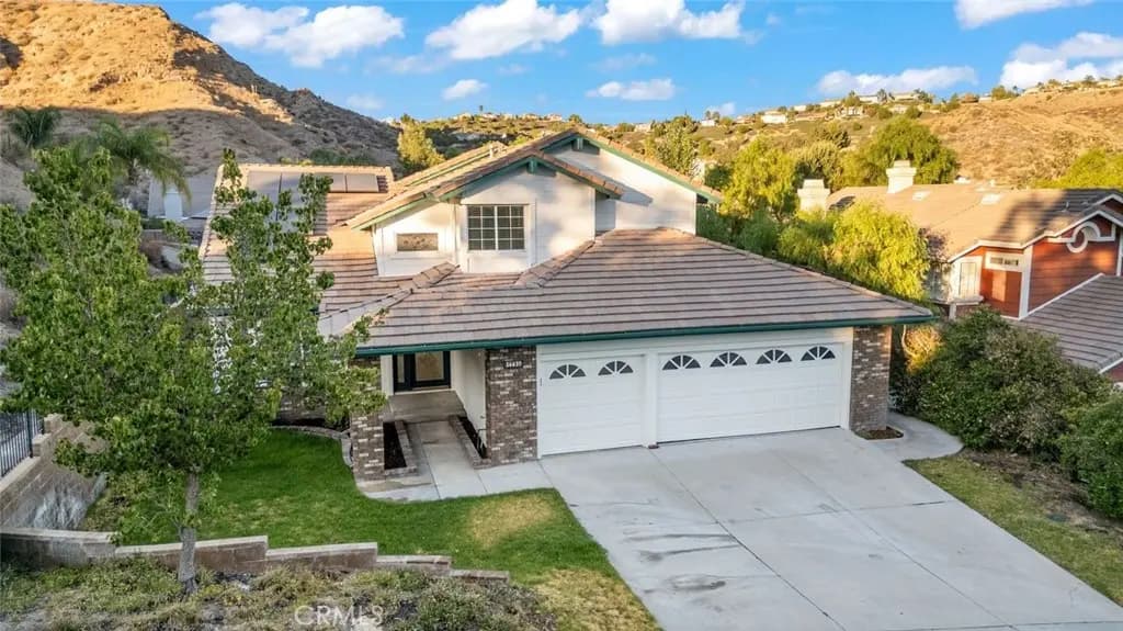 14439 Grandiflors, Canyon Country, CA — listing photo 1