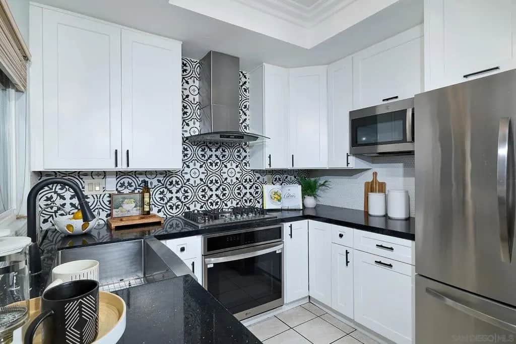 11037 Caminito Vista Pacifica, San Diego, CA — listing photo 1