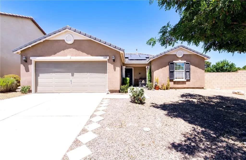 3225 Patti, Lancaster, CA — listing photo 1