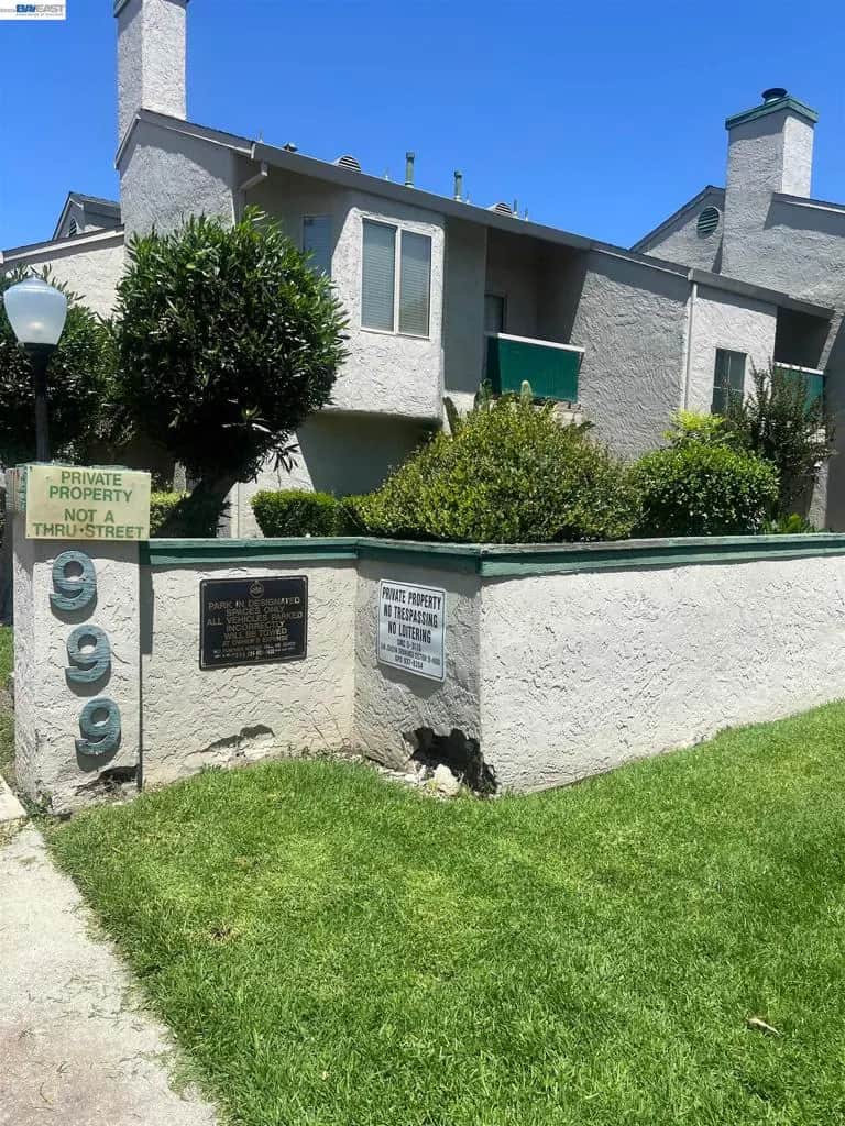 999 Porter Ave 4, Stockton, CA — listing photo 1