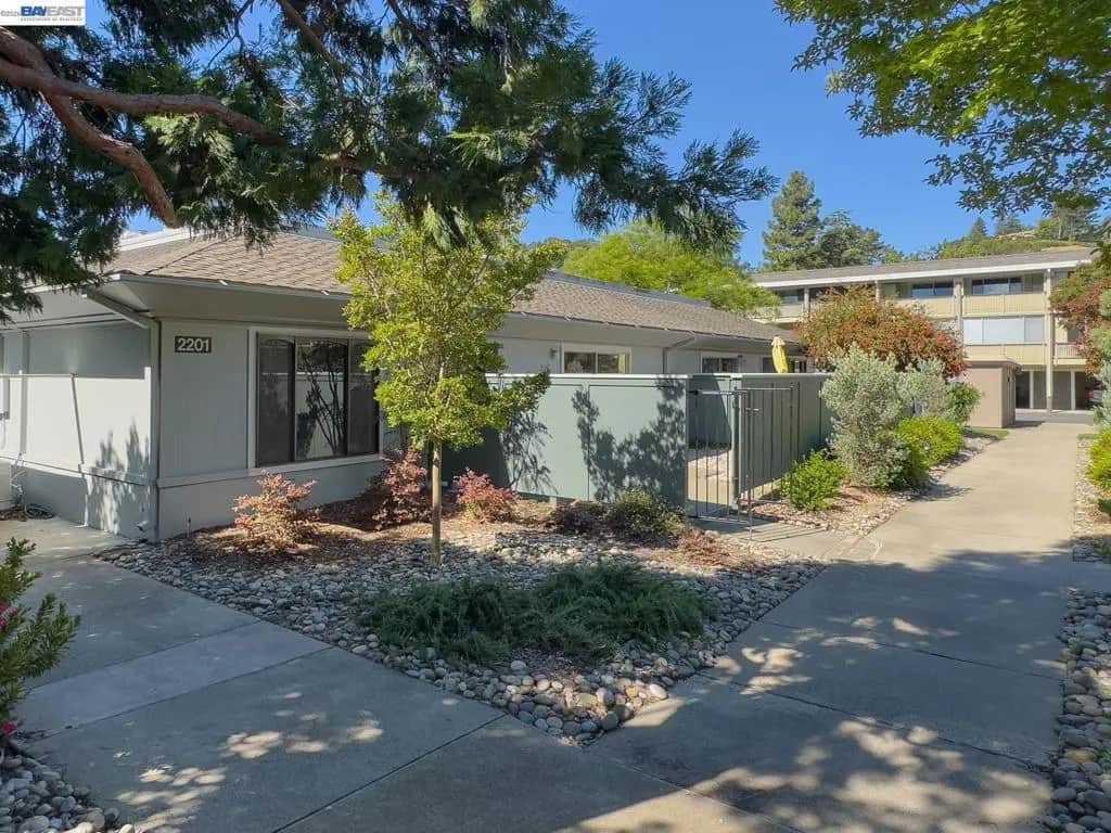 2201 Pine Knoll Dr 3, Walnut Creek, CA — listing photo 1
