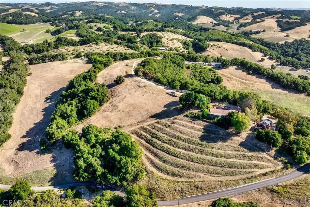 3180 Willow Creek Road, Paso Robles, CA — listing photo 1