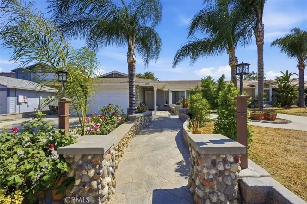 1893 Loma Bonita, Perris, CA — listing photo 1