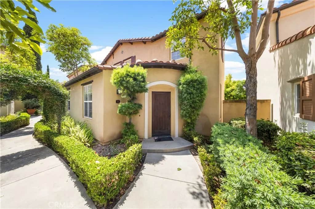 102 Chantilly, Irvine, CA — listing photo 1
