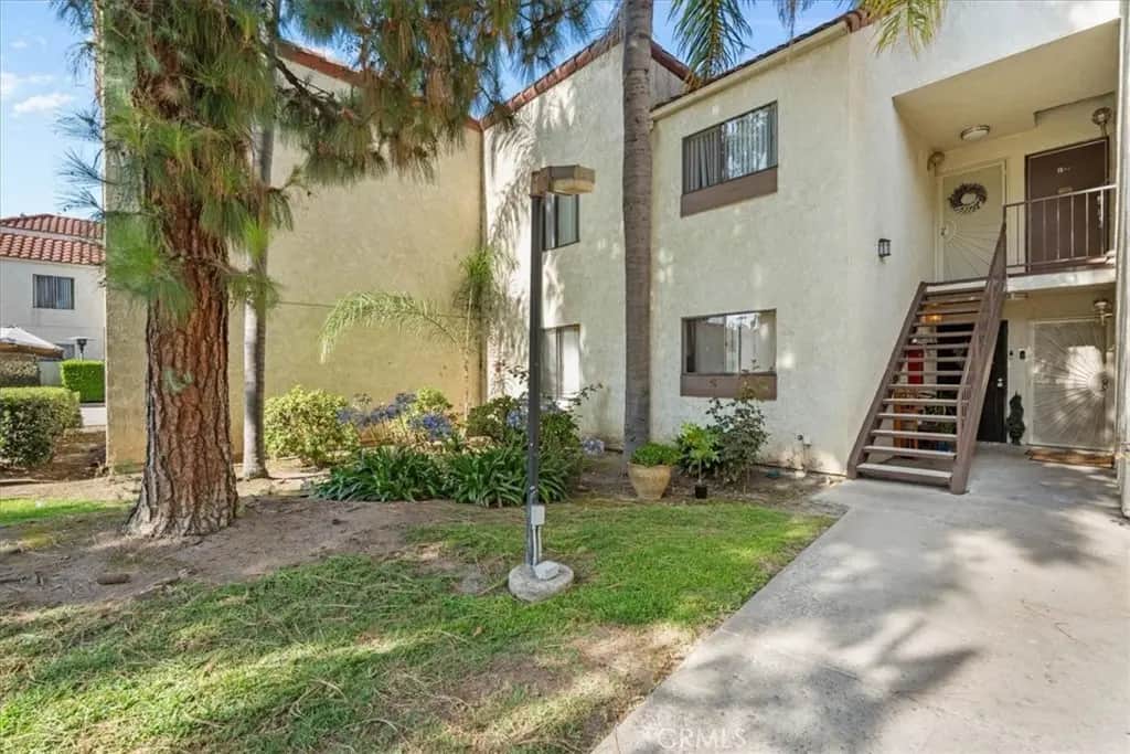 711 W 1st St #104, Santa Ana, CA — listing photo 1