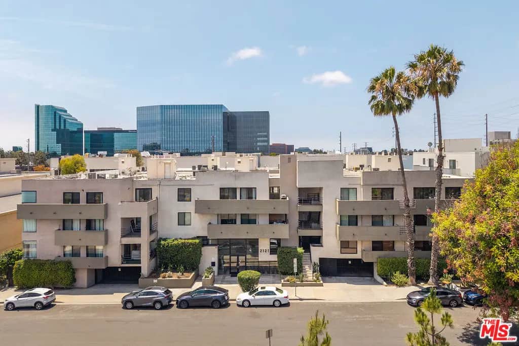 2121 Beloit Avenue 301, Los Angeles, CA — listing photo 1