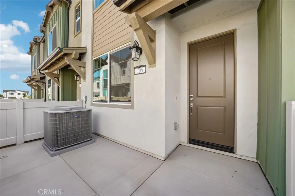 9833 Crossbay Loop 705, Jurupa Valley, CA — listing photo 1