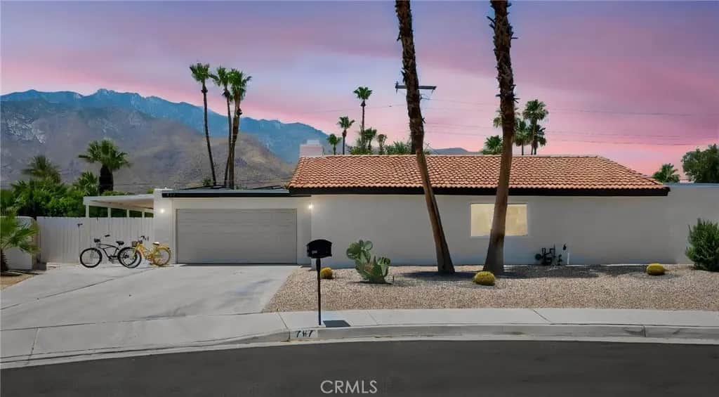 767 E El Escudero, Palm Springs, CA — listing photo 1
