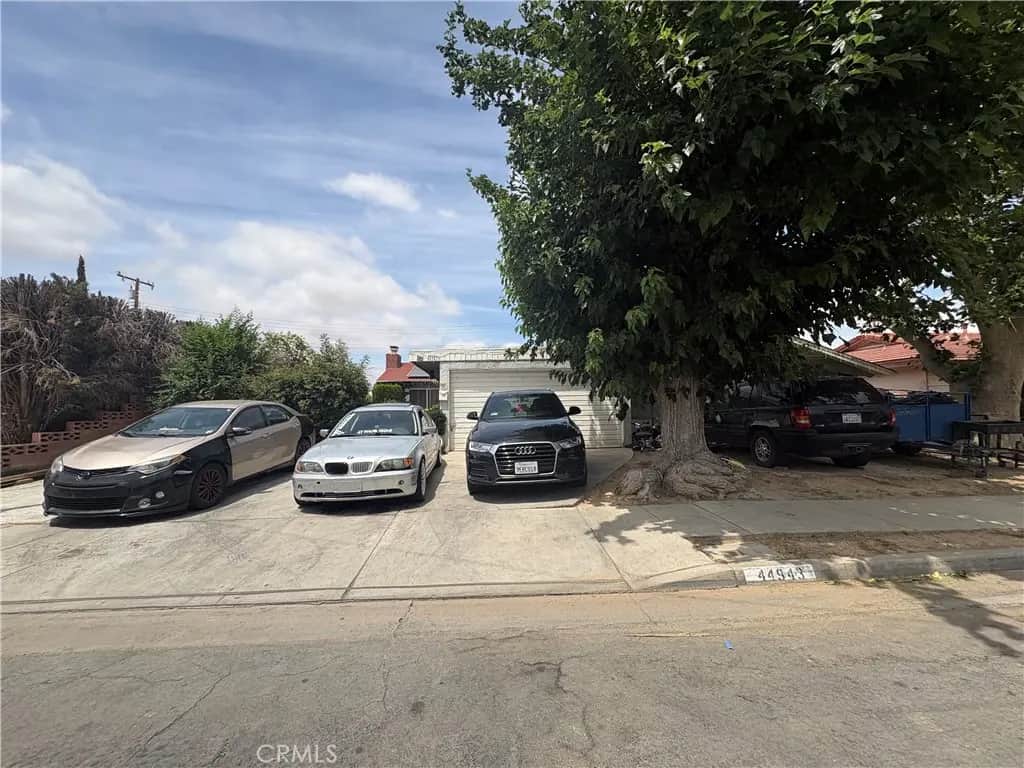44943 Camolin, Lancaster, CA — listing photo 1