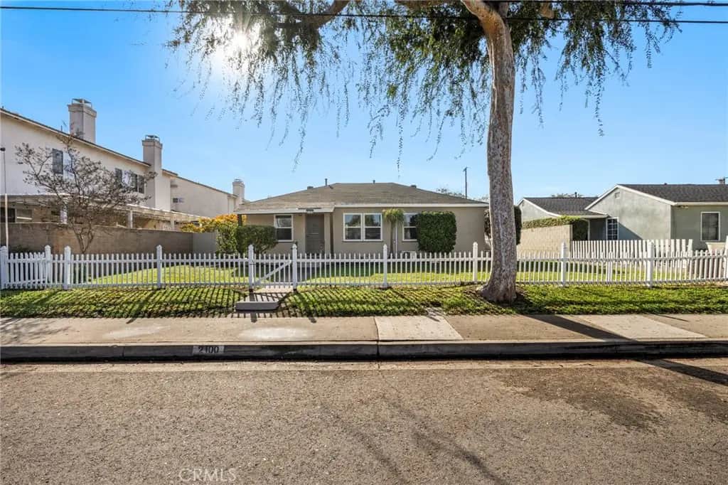 2100 W Valencia, Fullerton, CA — listing photo 1