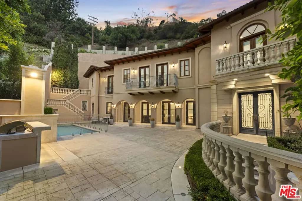 1465 N Robmar Drive, Beverly Hills, CA — listing photo 1