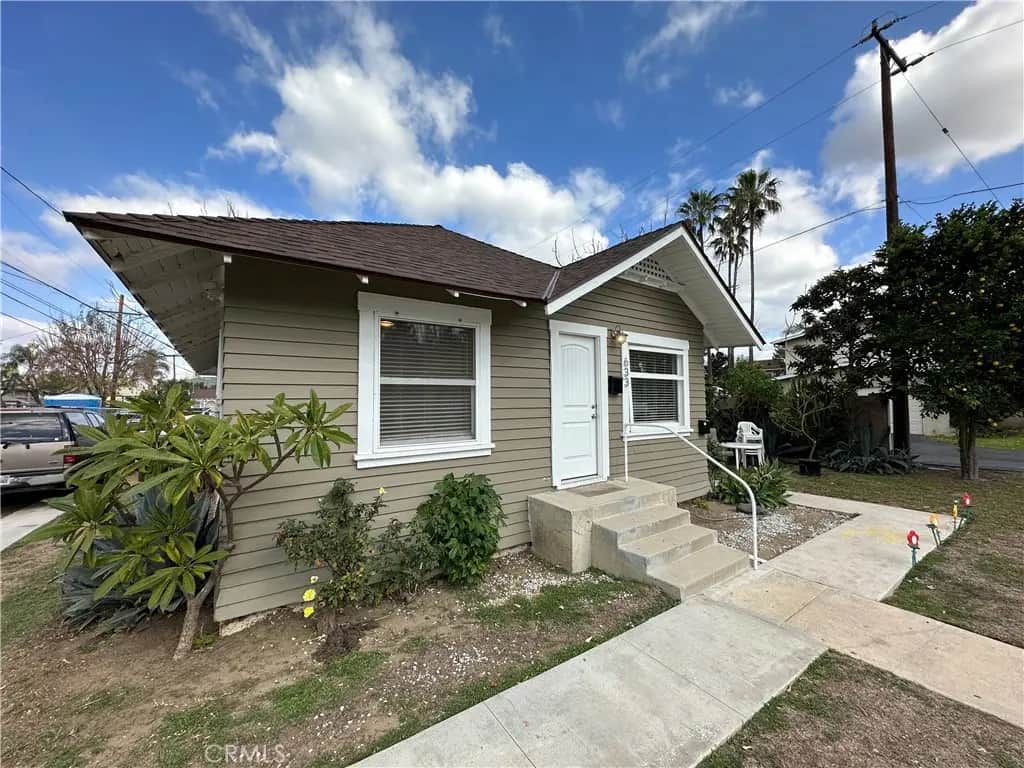 633 W Maple Avenue, Orange, CA — listing photo 1