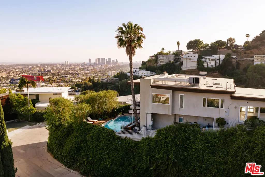 8555 Hollywood Boulevard, Los Angeles, CA — listing photo 1
