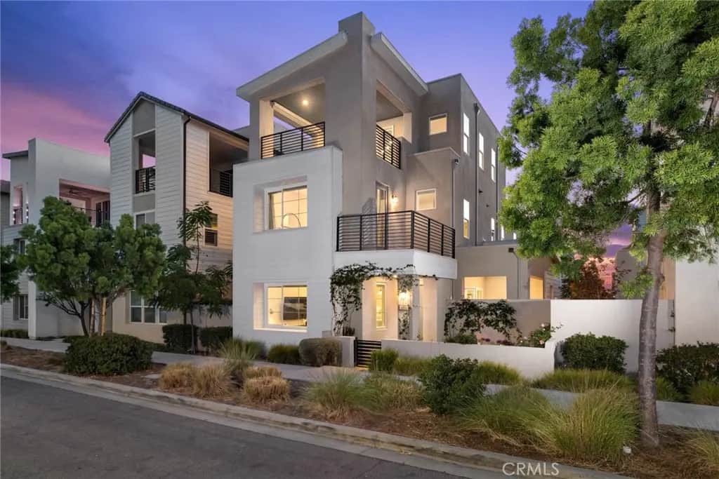 157 Crossover, Irvine, CA — listing photo 1