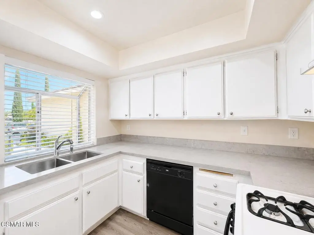 2762 Erringer Road 15, Simi Valley, CA — listing photo 1
