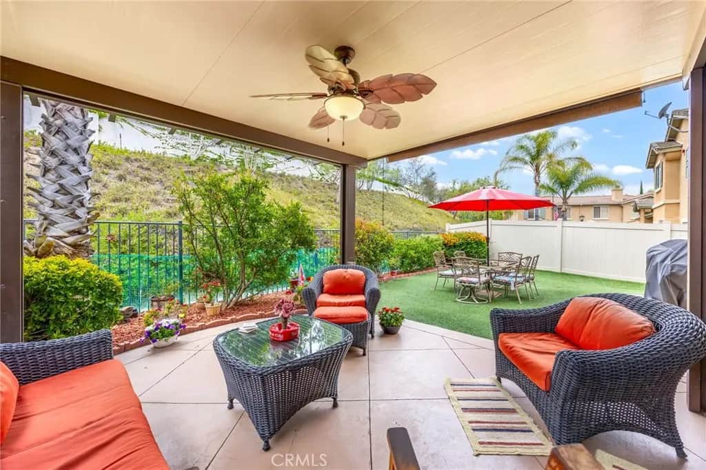 33433 Emerson Way B, Temecula, CA — listing photo 1