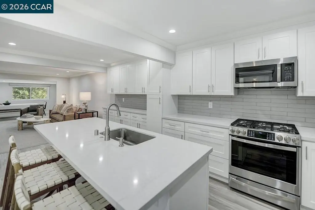 1124 Singingwood Ct 5, Walnut Creek, CA — listing photo 1