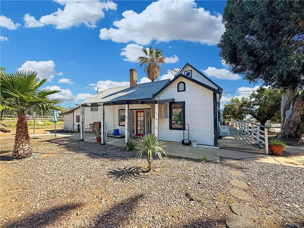 33040 Maiden, Lake Elsinore, CA — listing photo 1